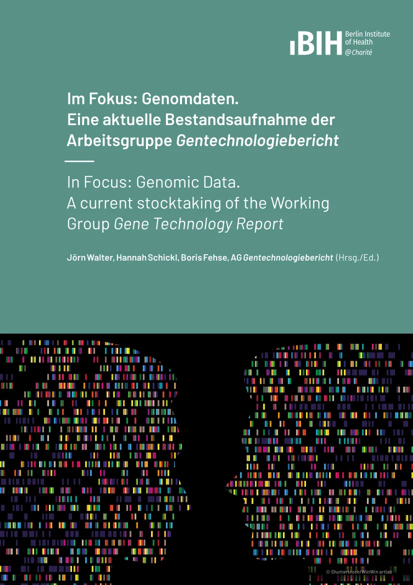 Titelbild der Broschüre "Im Fokus: Genomische Daten" Broschüre der Arbeitsgruppe Gentechnologiebericht, grün mit zwei abstrakten Darstellungen von Köpfen aus Datenpunkten. Bild fungiert als Link zur Broschüre.